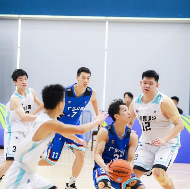 杜锋笑了徐 杜锋笑了徐