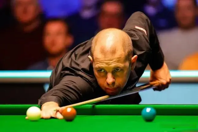 岁高龄斩获, 本希望职业, 公开赛冠军